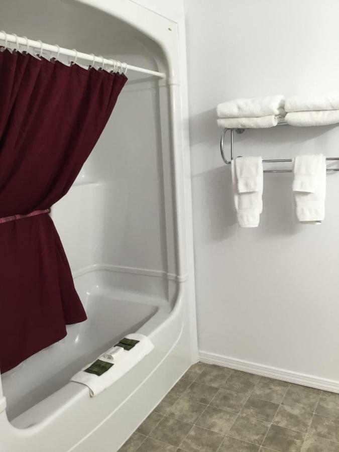 Fort Road Motel Perth-Andover Bagian luar foto