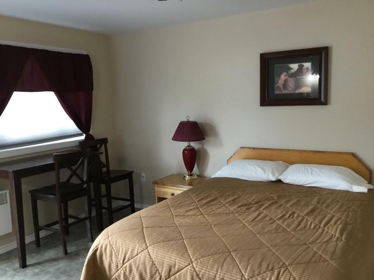 Fort Road Motel Perth-Andover Bagian luar foto